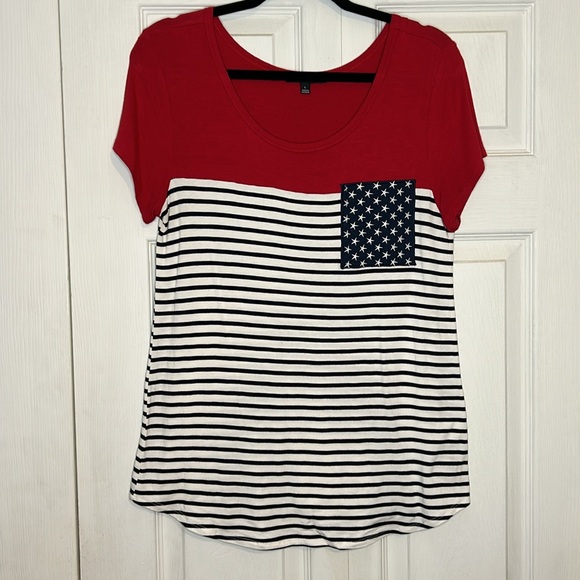 2 Patriotic short sleeve tops. Size large - Picture 2 of 9